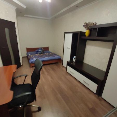 Daily Rent Apartments 5 Ivano-Frankivsk Extérieur photo
